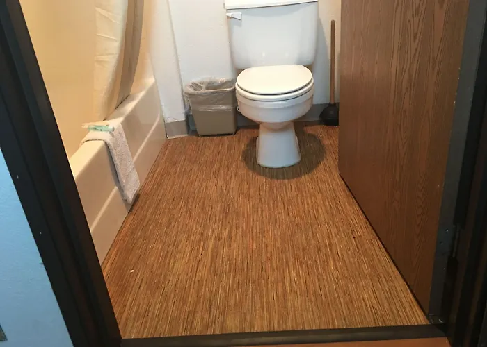 Americas Value Hotel 4*
