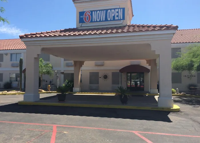 Americas Value Hotel