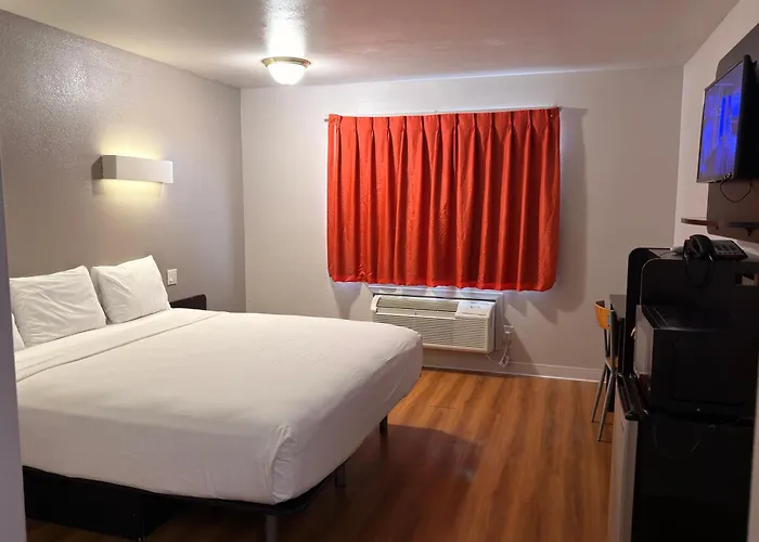 Americas Value Hotel