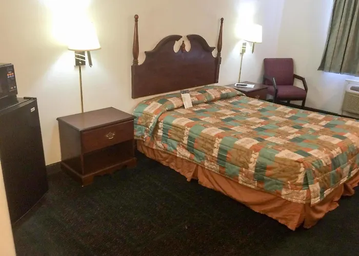Americas Value Hotel 4*